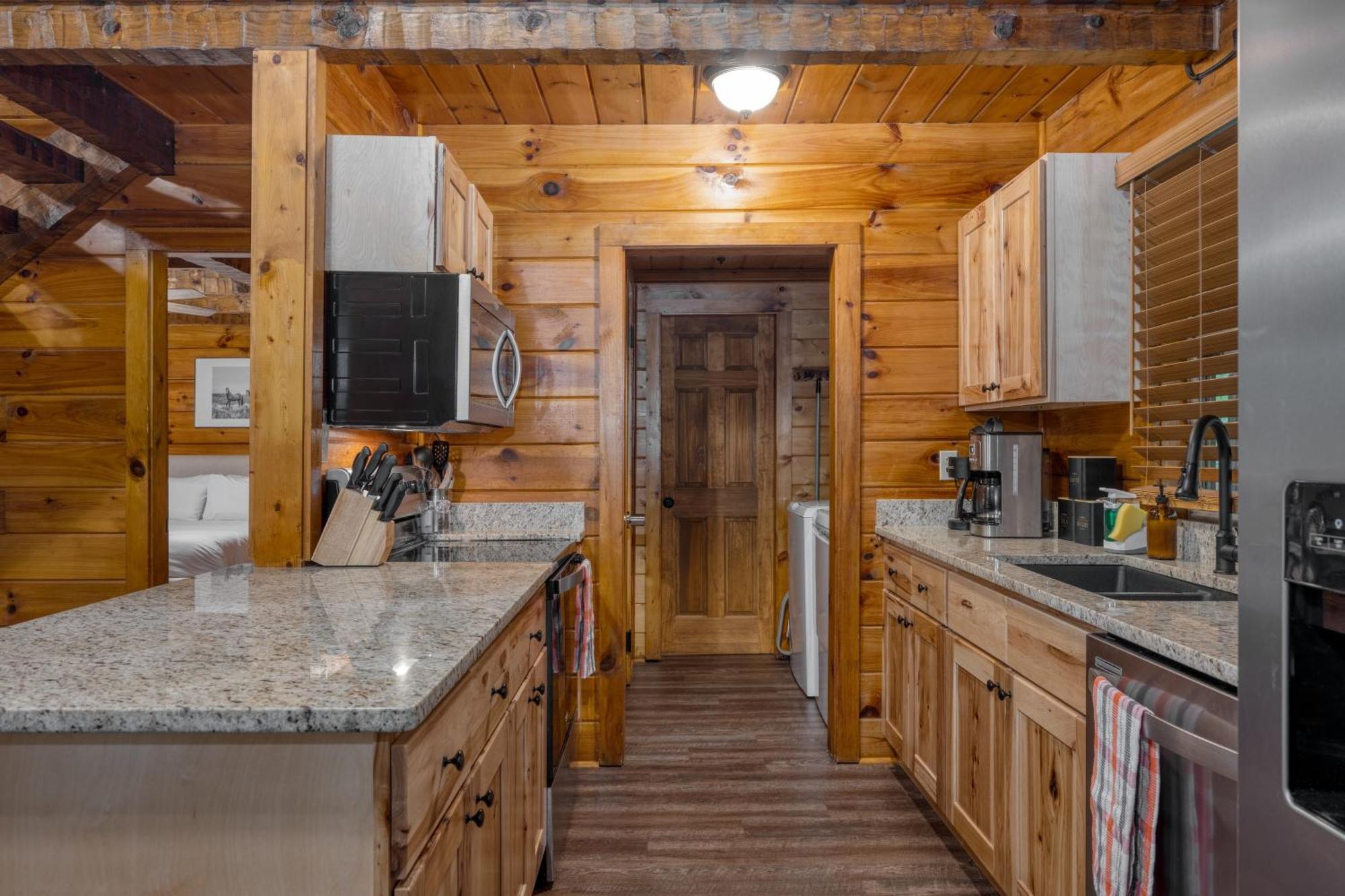 Dudley I By Avantstay Cosy Cabin W Hot Tub Incredible Views Пиджен Фордж Екстериор снимка